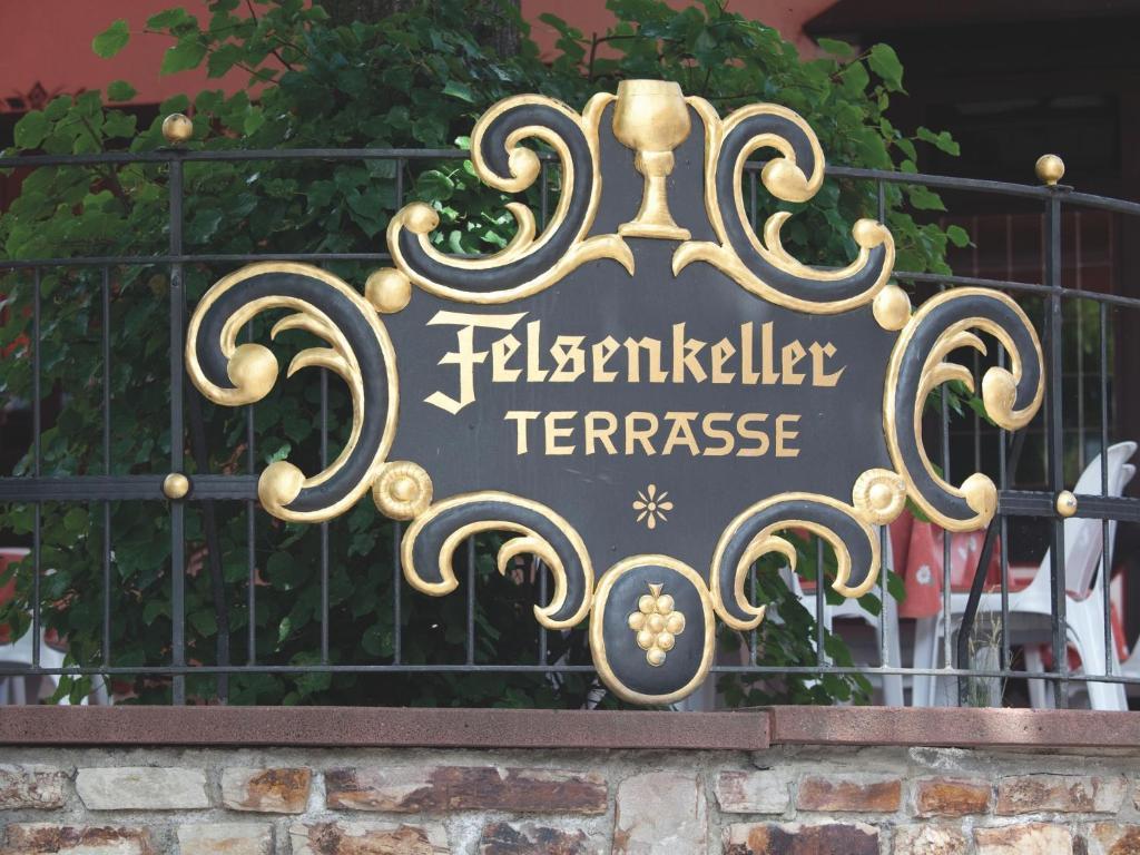 Hotel Felsenkeller Ruedesheim am Rhein Ngoại thất bức ảnh