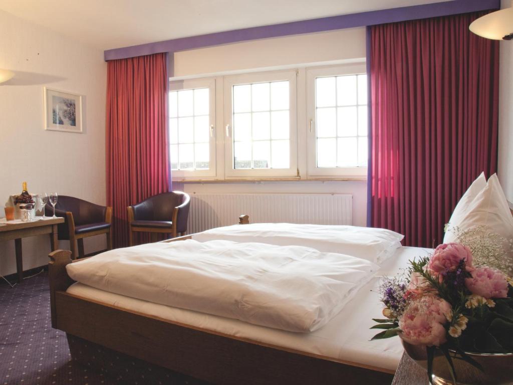 Hotel Felsenkeller Ruedesheim am Rhein Phòng bức ảnh